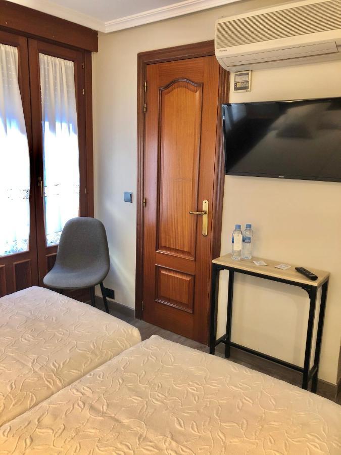 Hostal Astoria Madrid Bagian luar foto