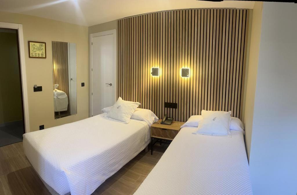 Hostal Astoria Madrid Bagian luar foto