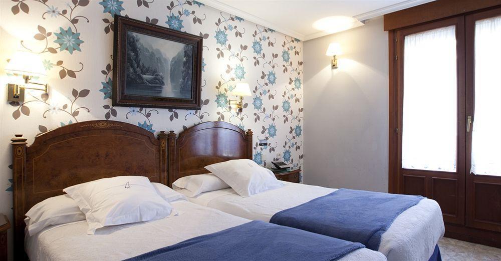 Hostal Astoria Madrid Bagian luar foto