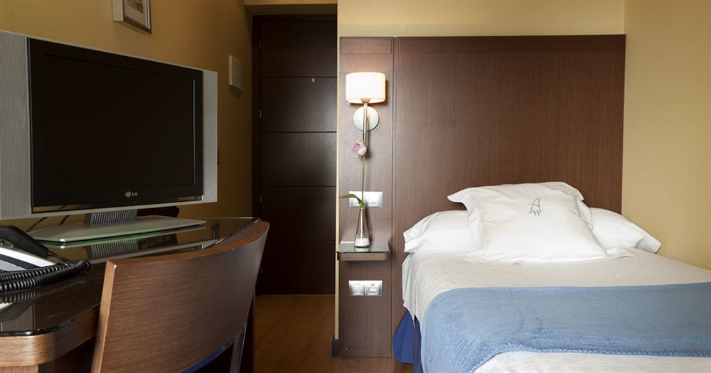 Hostal Astoria Madrid Bagian luar foto